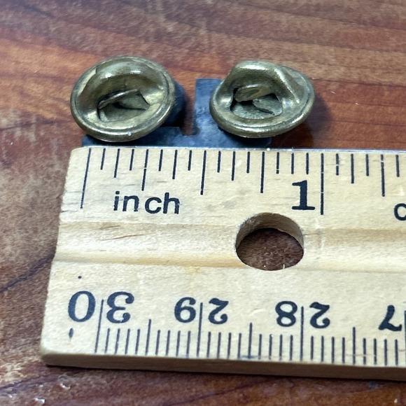 Vietnam‎ War Era US Army Military Collar Insignia 1K GI Metal Pin Hat Lapel - Picture 3 of 4